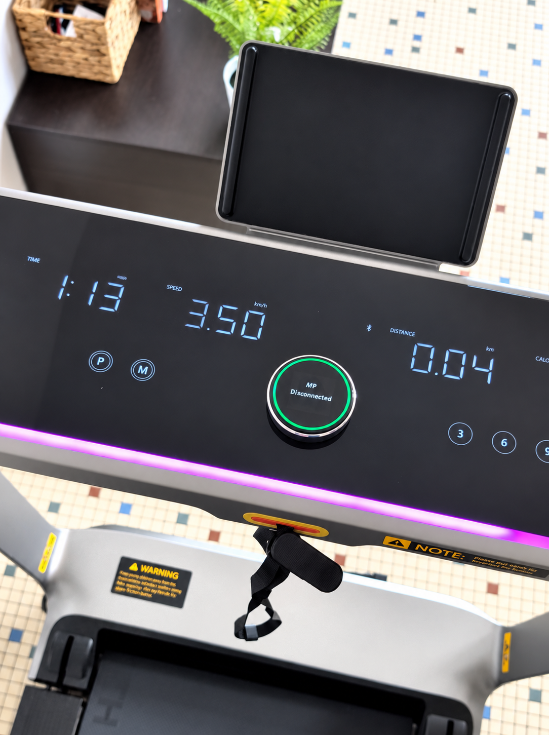 Console du WalkingPad X218 avec affichage de la vitesse et de la distance